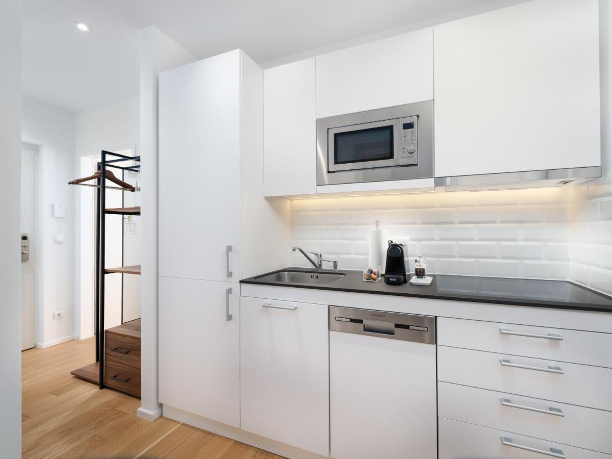 Myfavorit Apartments - Spacious Apartments Next To Puplic Transport U1 Direct Connection To Citycenter فيينا المظهر الخارجي الصورة