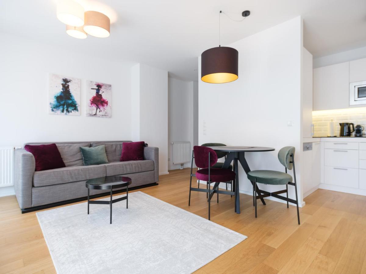 Myfavorit Apartments - Spacious Apartments Next To Puplic Transport U1 Direct Connection To Citycenter فيينا المظهر الخارجي الصورة