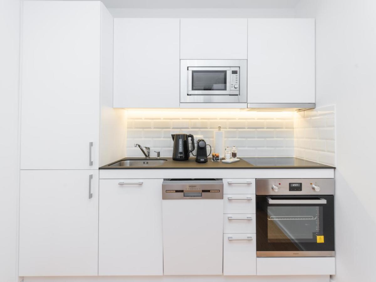 Myfavorit Apartments - Spacious Apartments Next To Puplic Transport U1 Direct Connection To Citycenter فيينا المظهر الخارجي الصورة