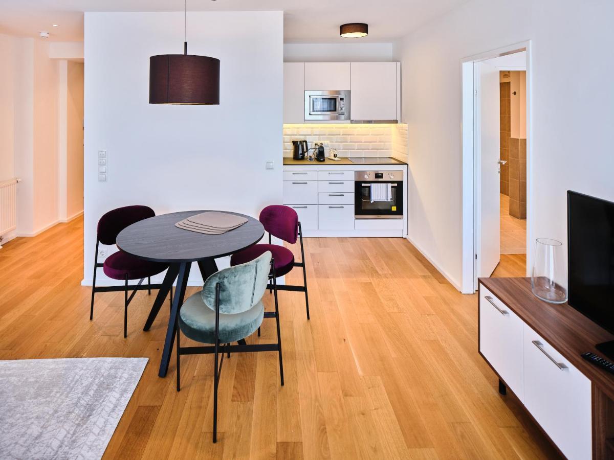 Myfavorit Apartments - Spacious Apartments Next To Puplic Transport U1 Direct Connection To Citycenter فيينا المظهر الخارجي الصورة